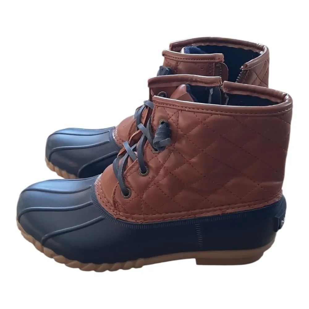 Nautica Quilted Brown and Black Winter Boots